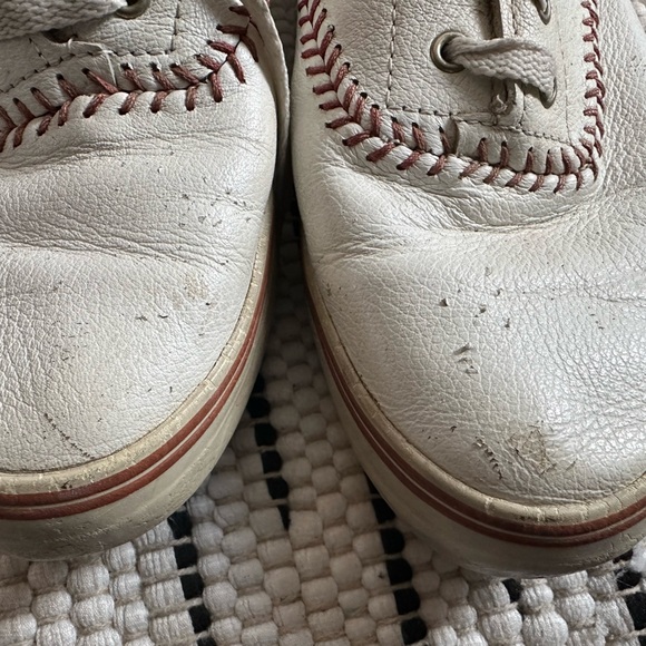 Keds size 7 - Picture 2 of 15